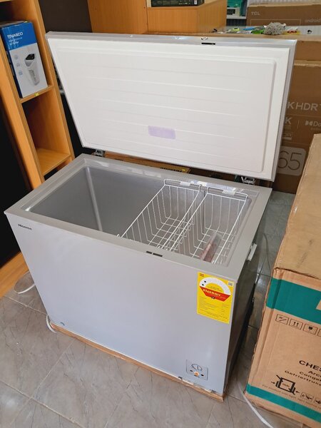 Brand new Hisense 249 litres chest freezer