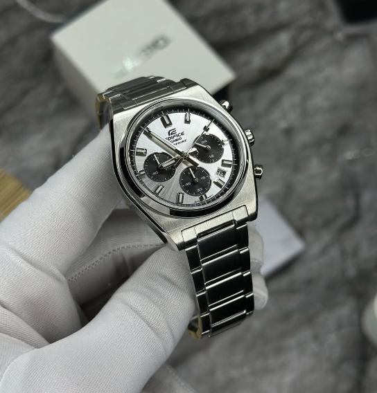 часы серебристые