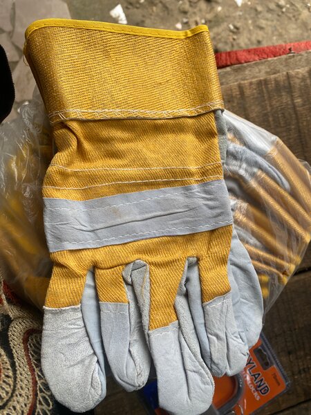 Gants de travail en cuir résistants