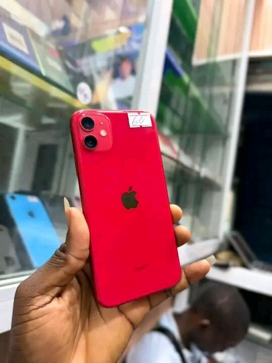 iPhone 11 rouge 64 Go