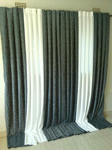 2 drops of curtains white and green