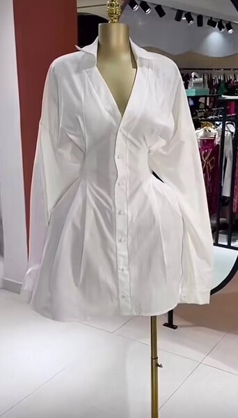 Robe élégante en dentelle pour femme