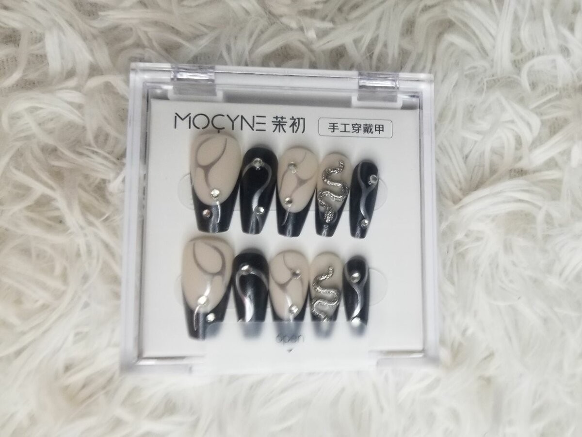 Faux ongles