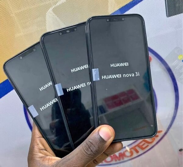 Huawei Nova 3i Téléphones