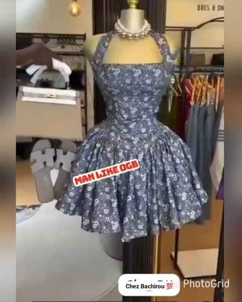Robe vintage florale élégante