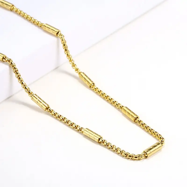Chaîne dorée élégante pour hommes