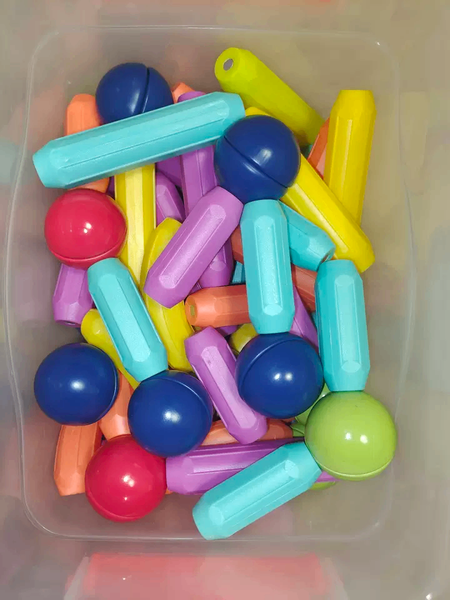 Lego magnétique  64 pièces