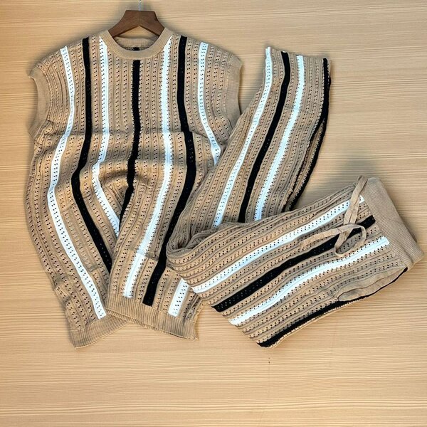 Fashion Top And Down