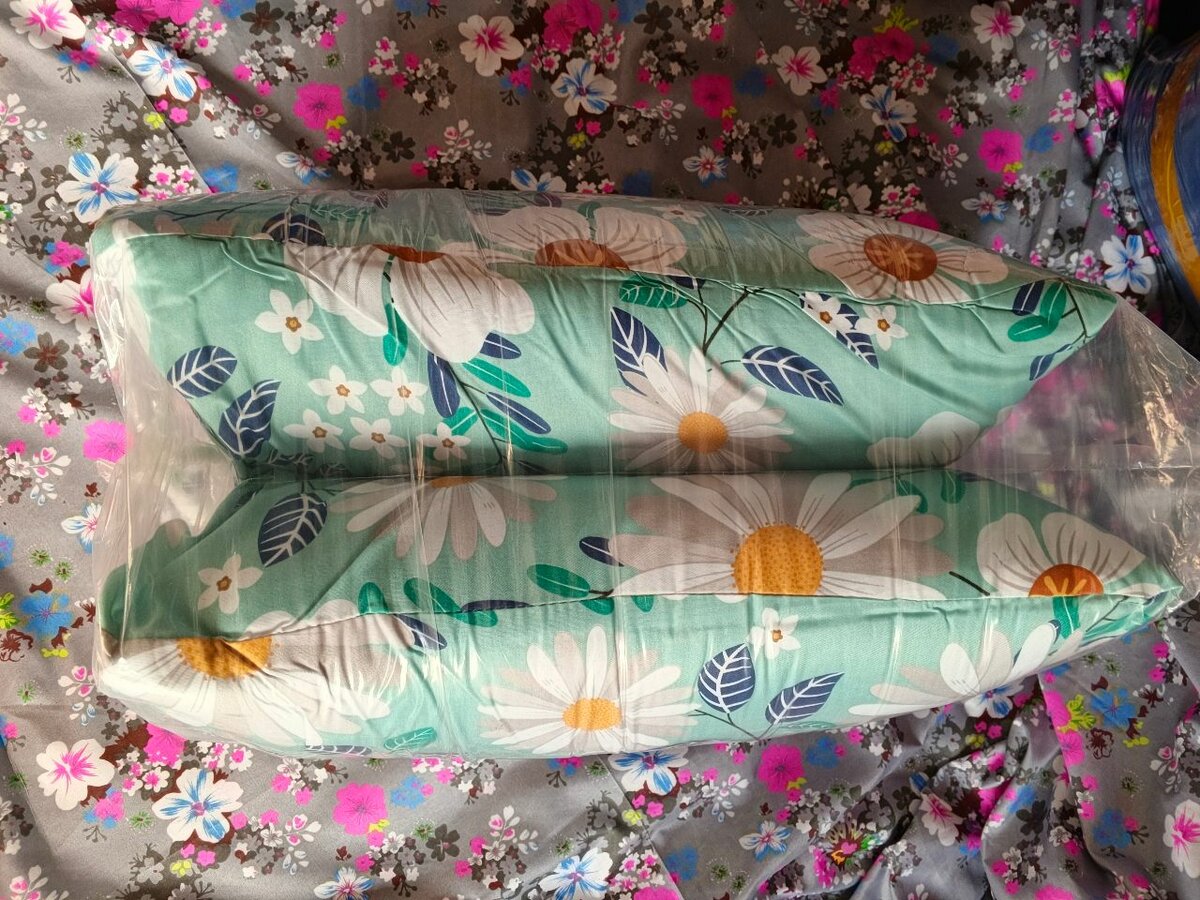 Coussins à motif floral