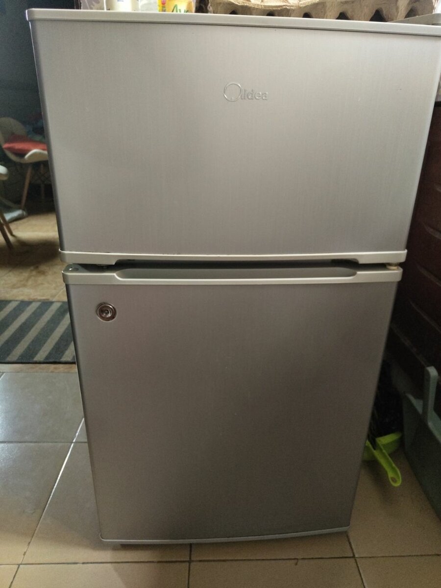Midea Réfrigérateur 87 Litres Model : HD-113F