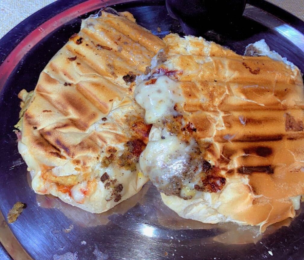 Panini grillé au fromage fondant