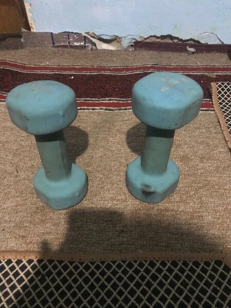 Гантели каждый 3кг обши 6кг