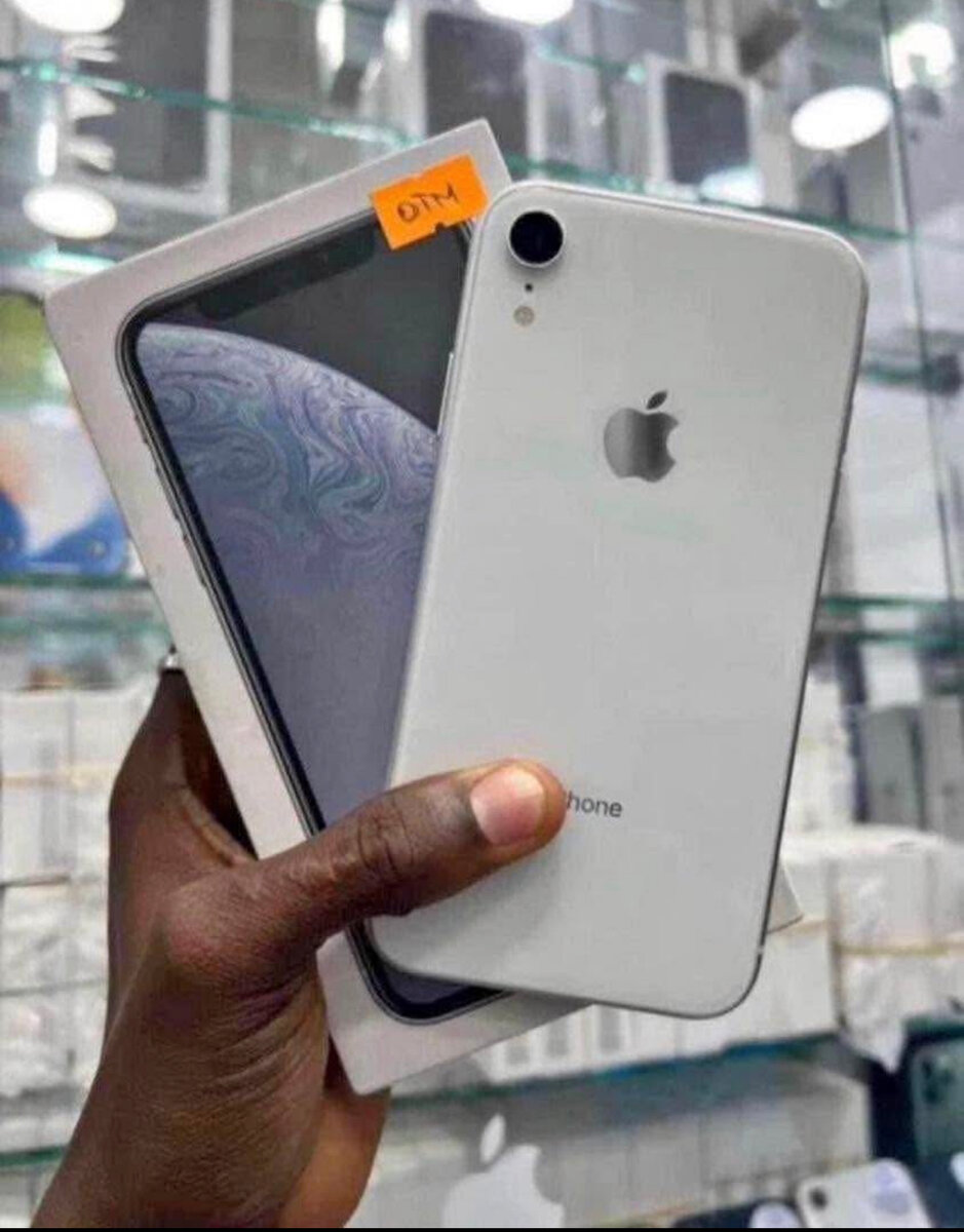 iPhone XR avec Boîte