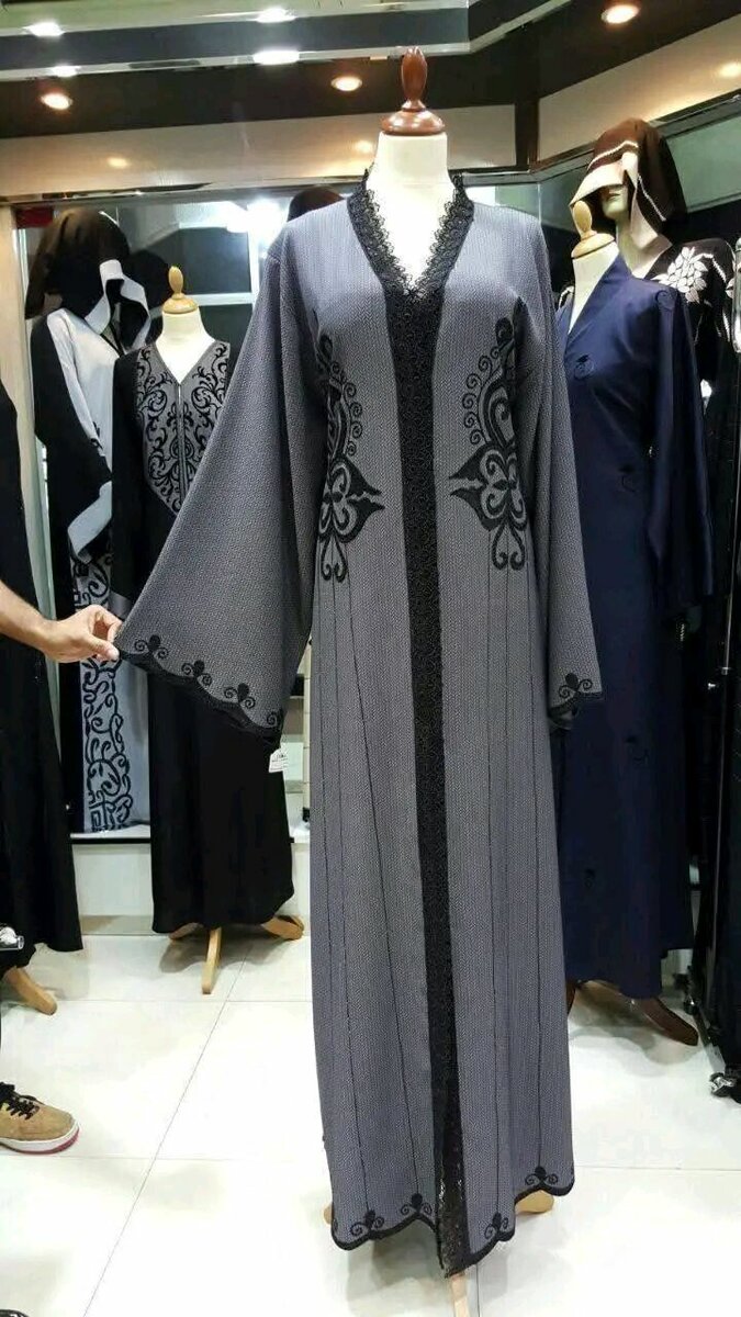 Abaya élégante brodée