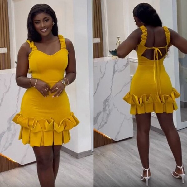 Robe jaune à volants élégante