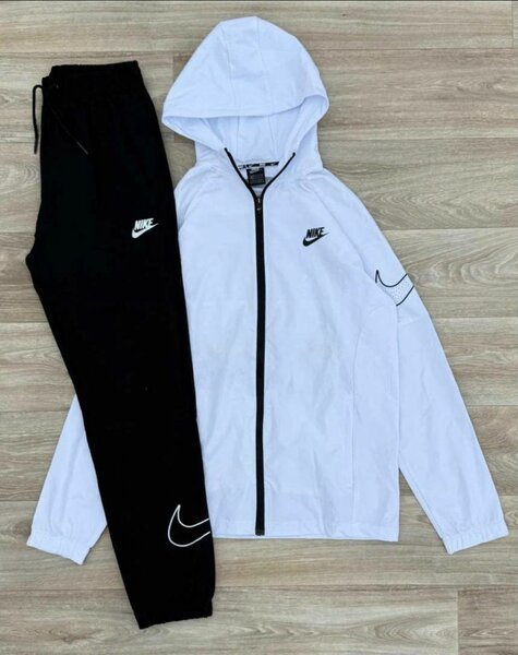 Ensemble de survêtement Nike