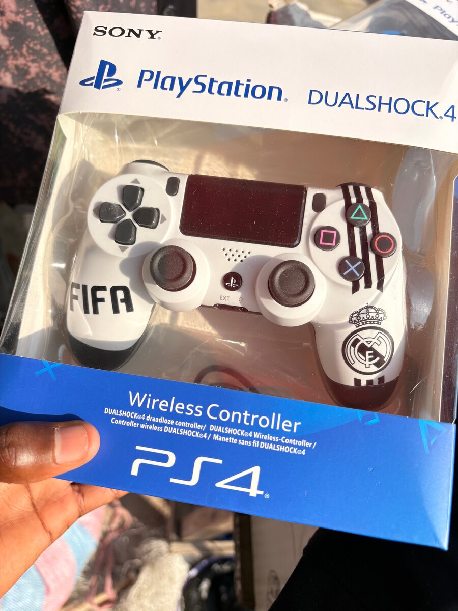 Manette PS4 DualShock 4 FIFA
