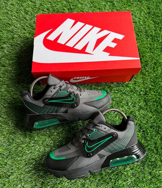 NIKE AIR MAX 2090