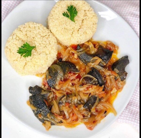 Attieke avec escargots sauté