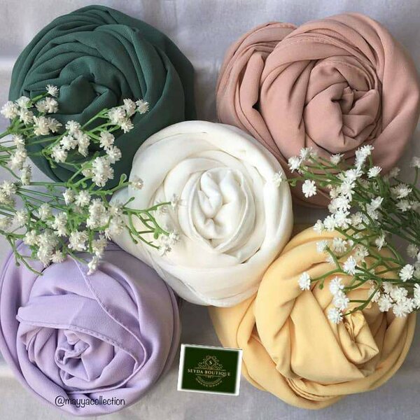 Écharpes en mousseline colorées