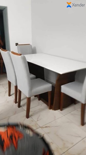 Table et chaises moderne