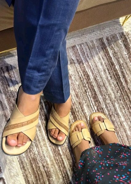 Sandales croisées unisexes élégantes