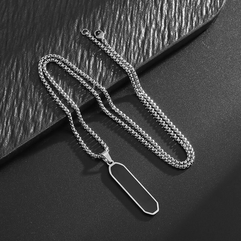 Collier pendentif en acier inoxydable