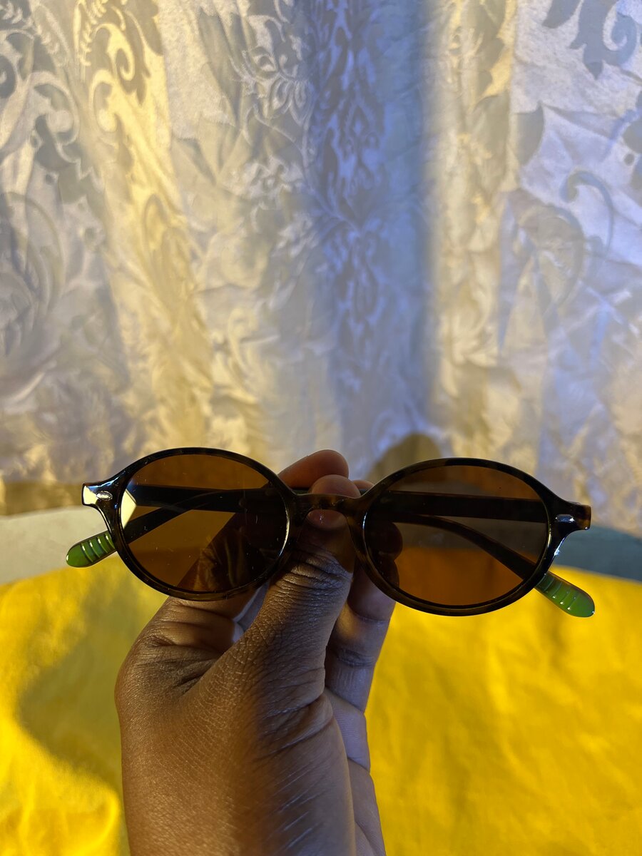 Lunettes de soleil rétro