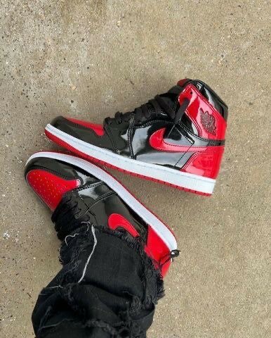 AIR JORDAN 1