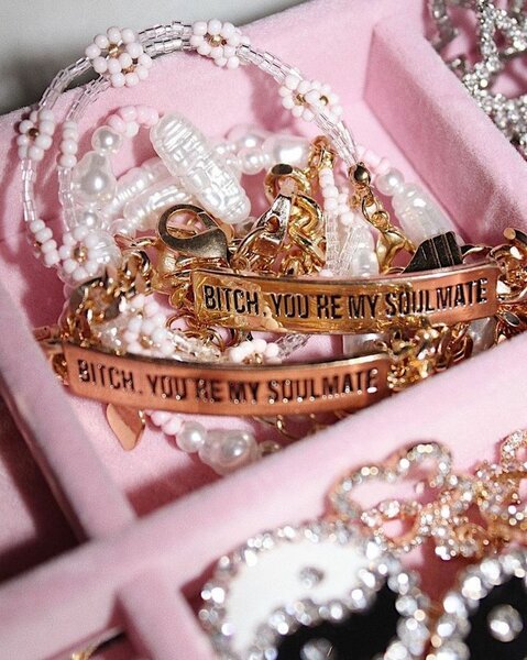 JEWELRIES BOX