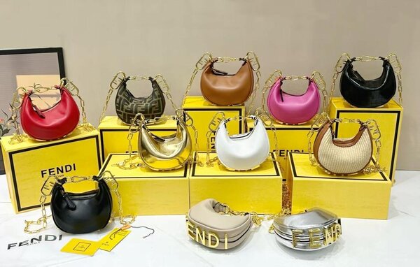 Fendi mini bagv