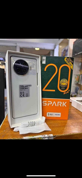 Smartphone Tecno Spark 20 Pro