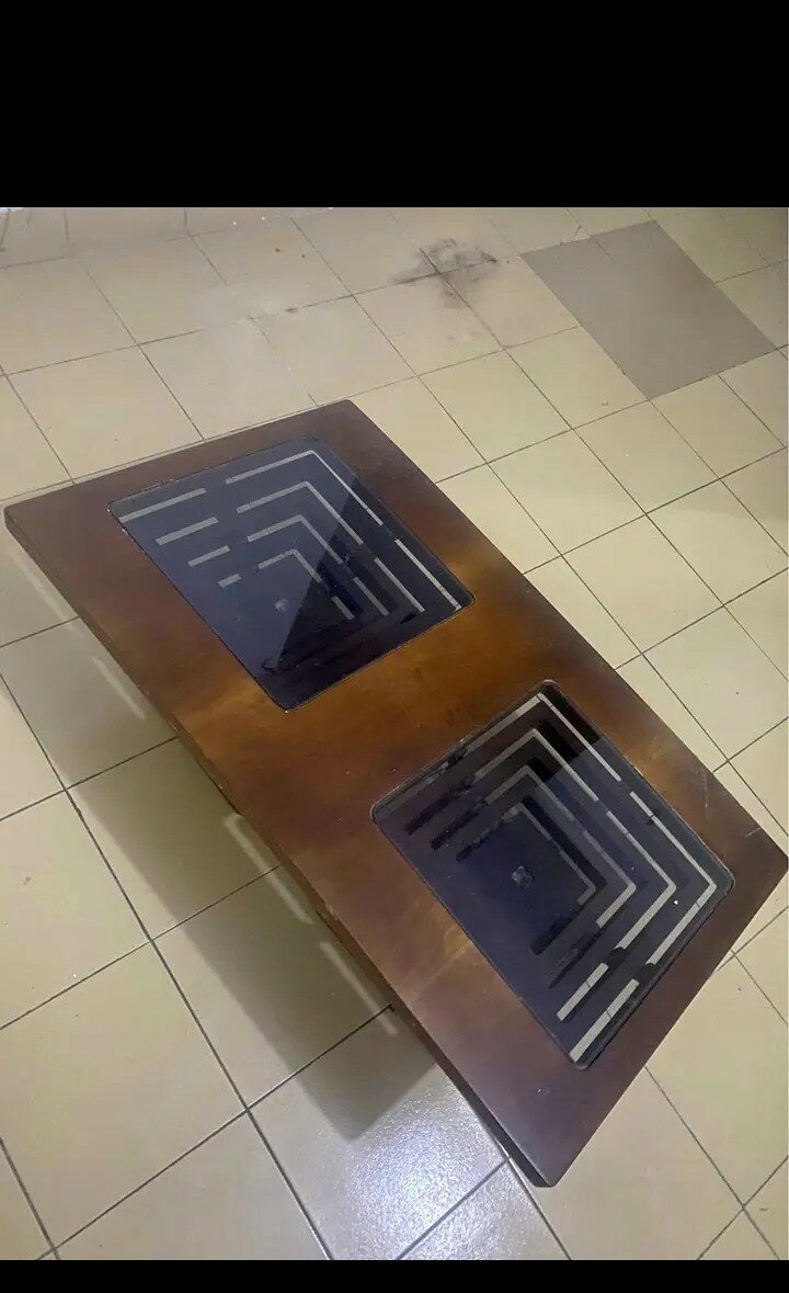 Table basse en bois design moderne