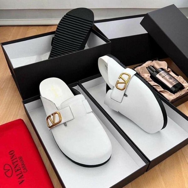 Slippers élégants et confortables