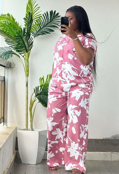 Ensemble à motifs floral