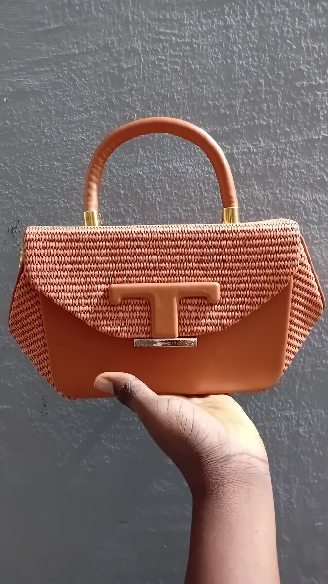 Sac à main élégant en cuir