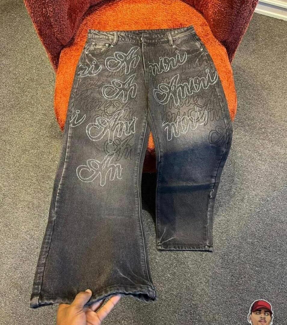 Jean tendance brodé