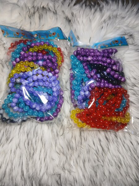 Perles colorées artisanat