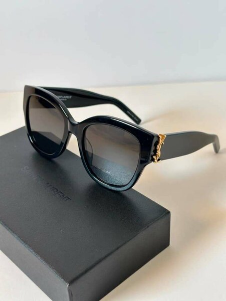 10.k avec le coffre dorigine