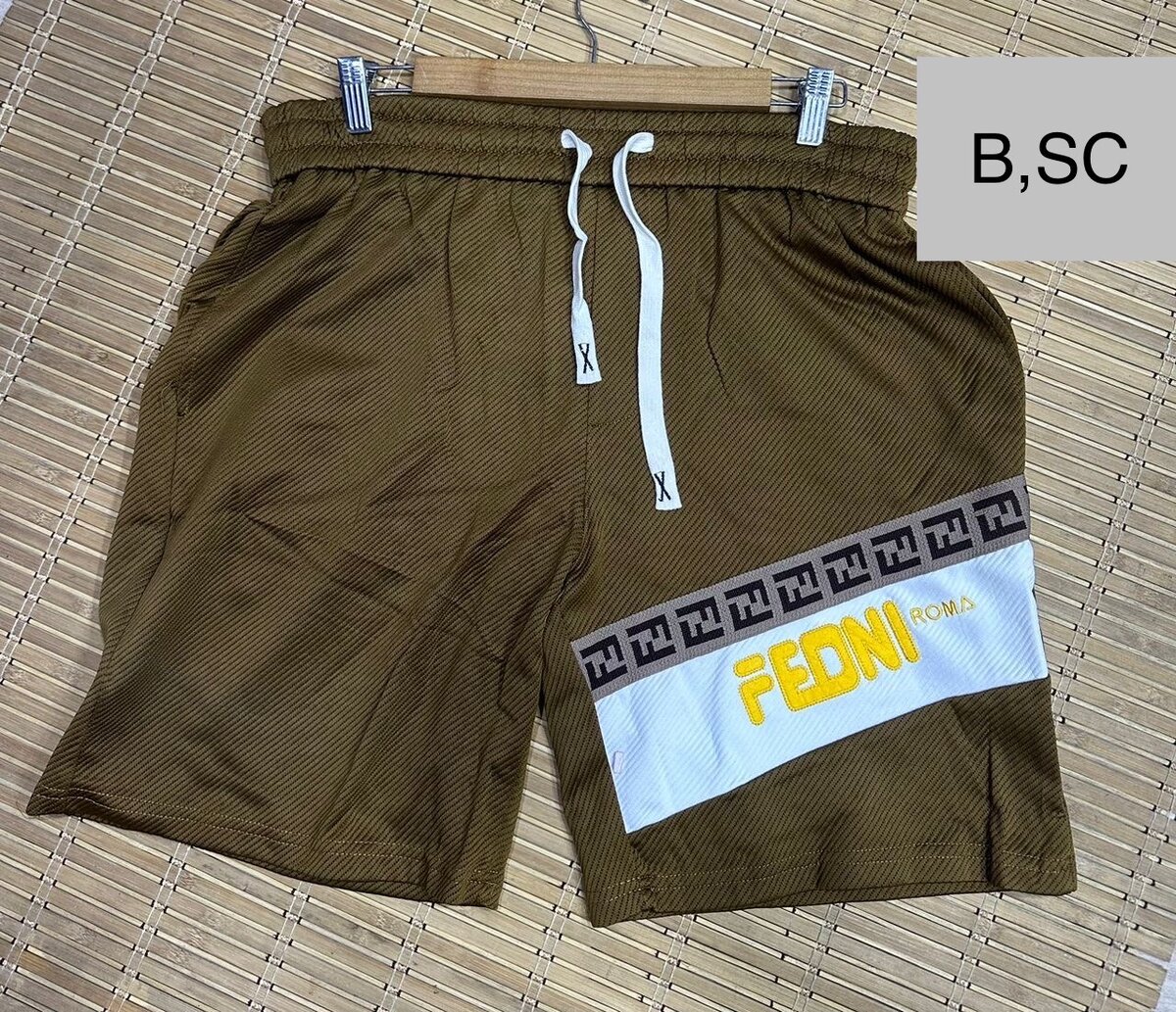 Super short de balade ,coton 100%