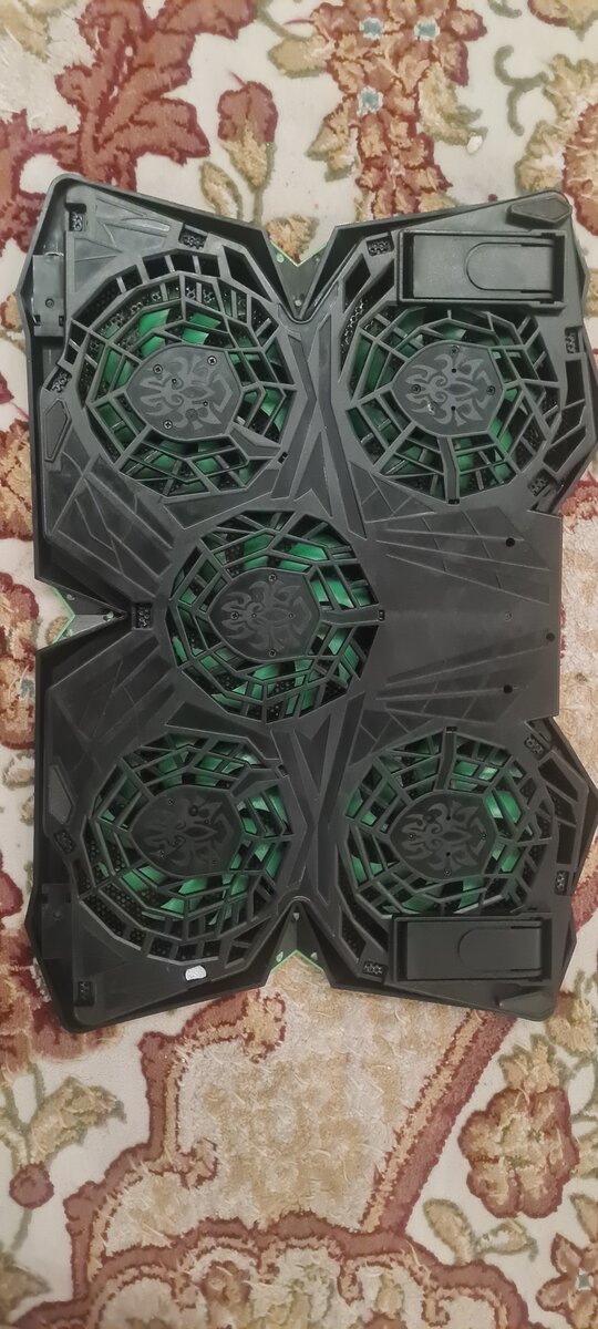 подставка для ноутбуков с системоц охлаждения от Coolcold