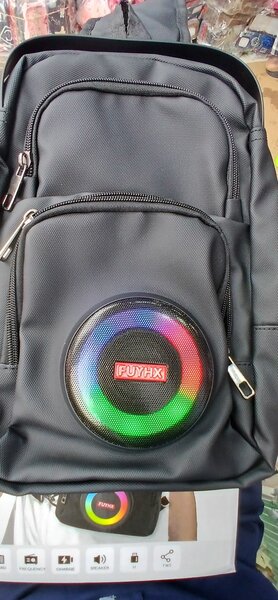 Sac à dos avec haut-parleur LED
