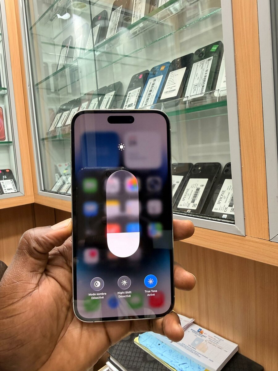 14 pro max 128Go sans Message