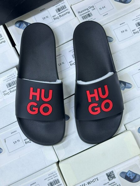 Claquettes tendance pour homme