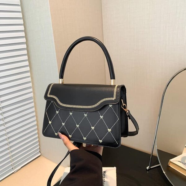 High quality and fashionable women's bag black