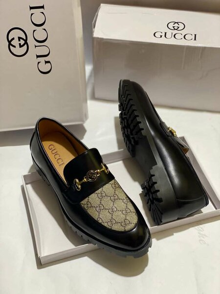 Mocassins Gucci en cuir luxe