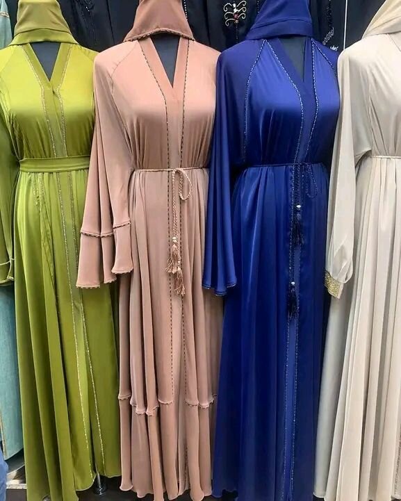 Robes élégantes avec ceinture