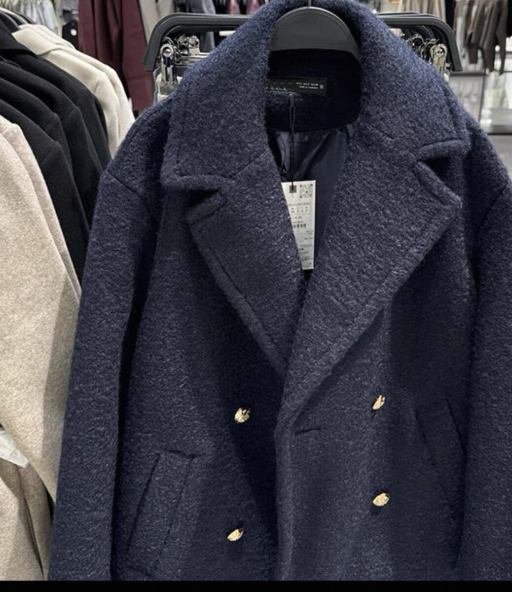 Женское короткое пальто