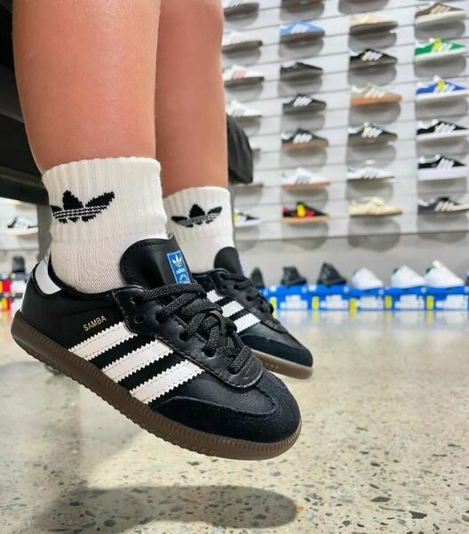 Chaussures Adidas Samba noir et blanc