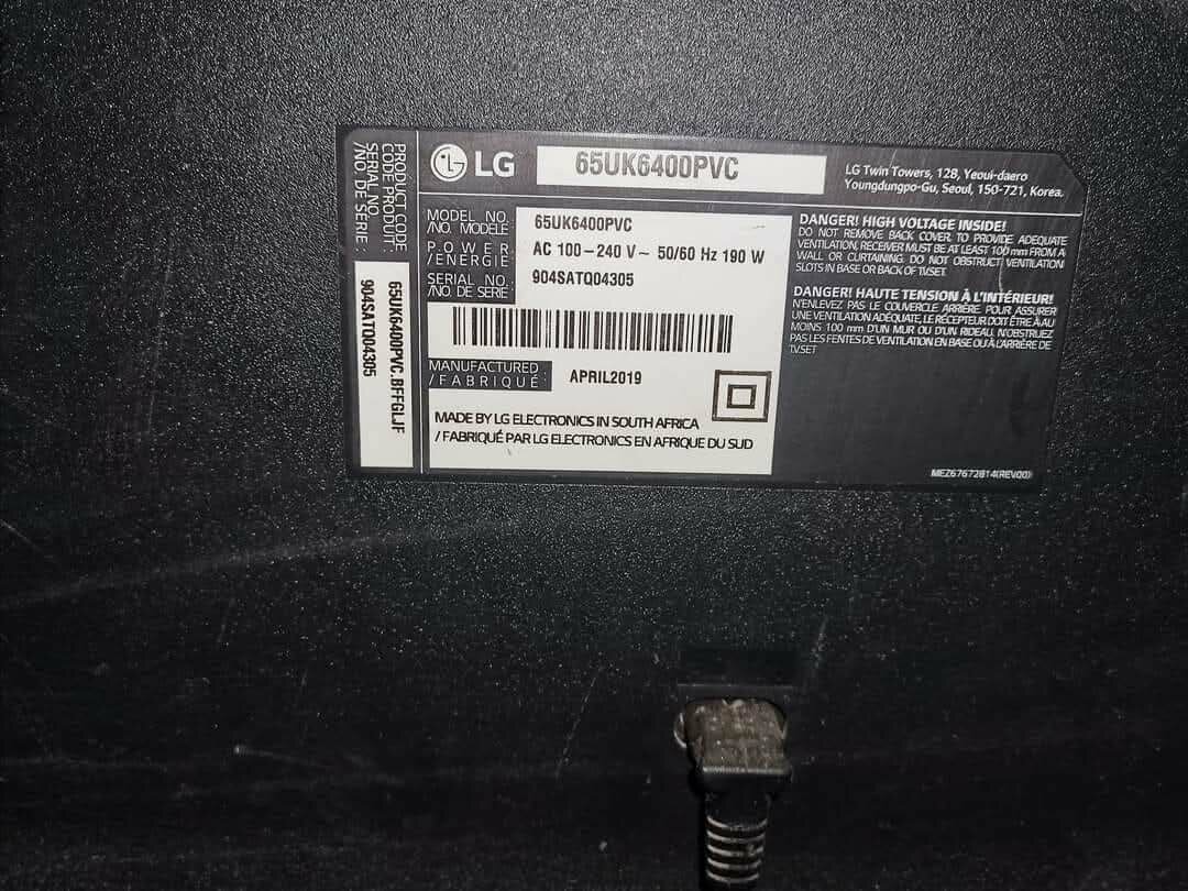 TV LG 65" avec écran FISSURÉ